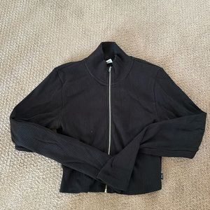 Aritzia cropped zipper shirt size large